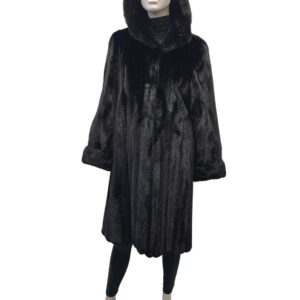 manteau de vison femelle naturel dark ranch et capuchon 8431
