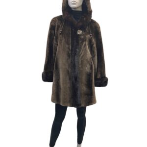 manteau de castor rasé garni de vison et capuchon 8447