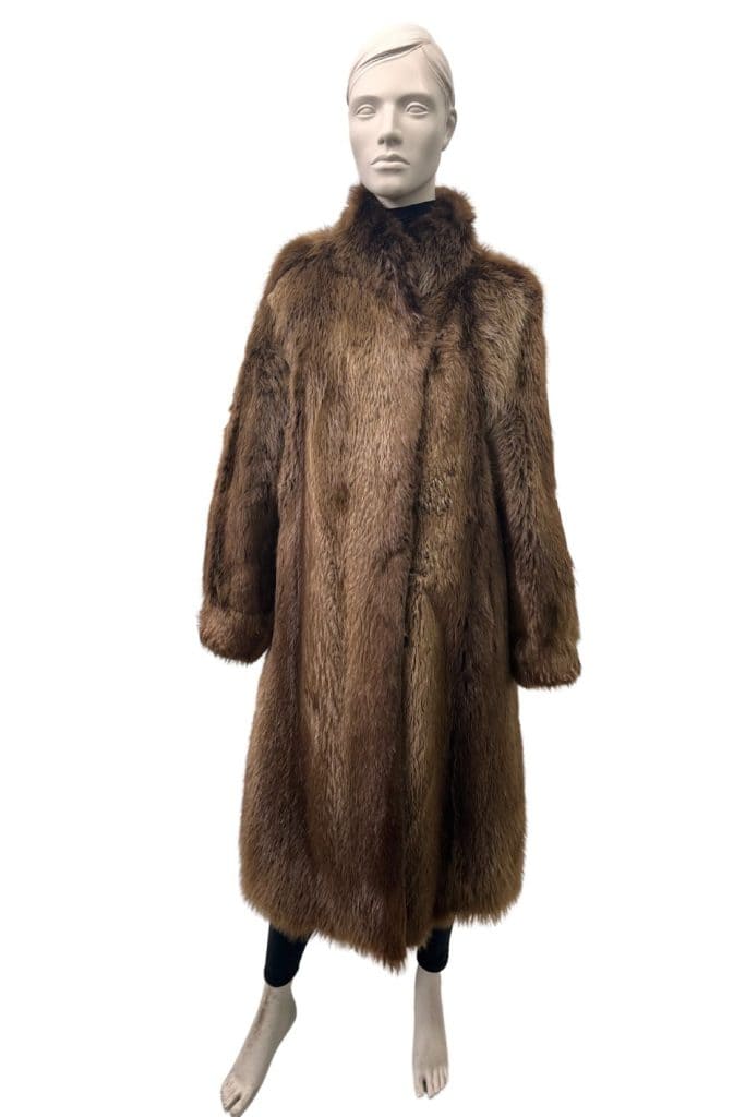 manteau de vison acajou avec capuchon 8527