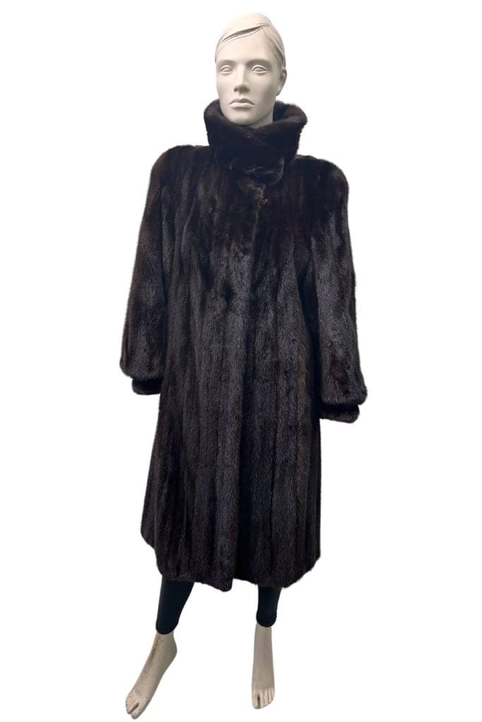 manteau de vison acajou avec capuchon 8527