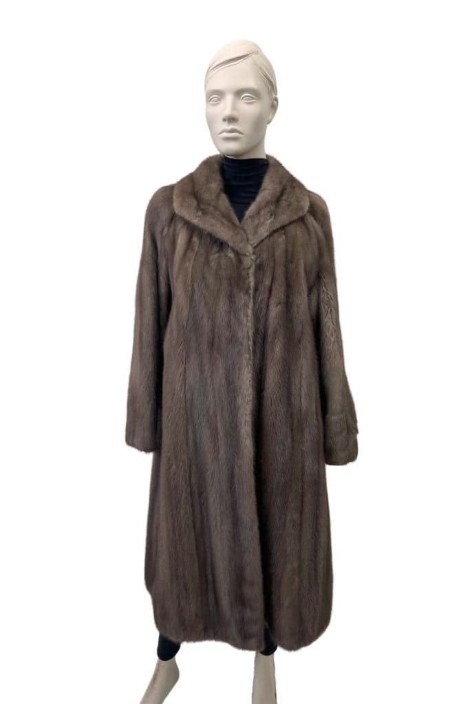 manteau de vison acajou avec capuchon 8527