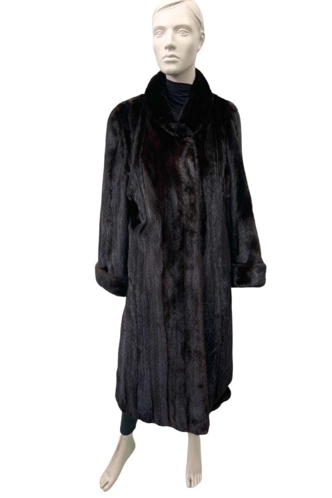 manteau de vison acajou avec capuchon 8527